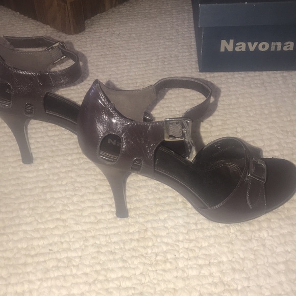 “NAVONA” Gorgeous Heels! ! ✨ACCEPTING OFFERS (don’t be shy)✨!! - Picture 7 of 14